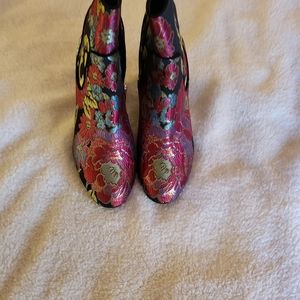 Marc Fisher short boot